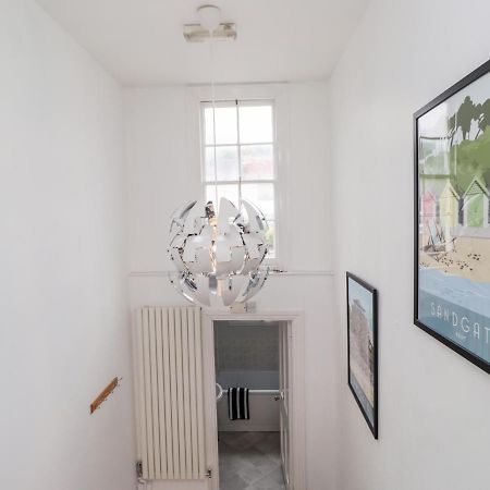 Fairlight View Apartment Folkestone Exterior photo